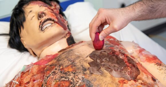 Moulage training in simulation centre